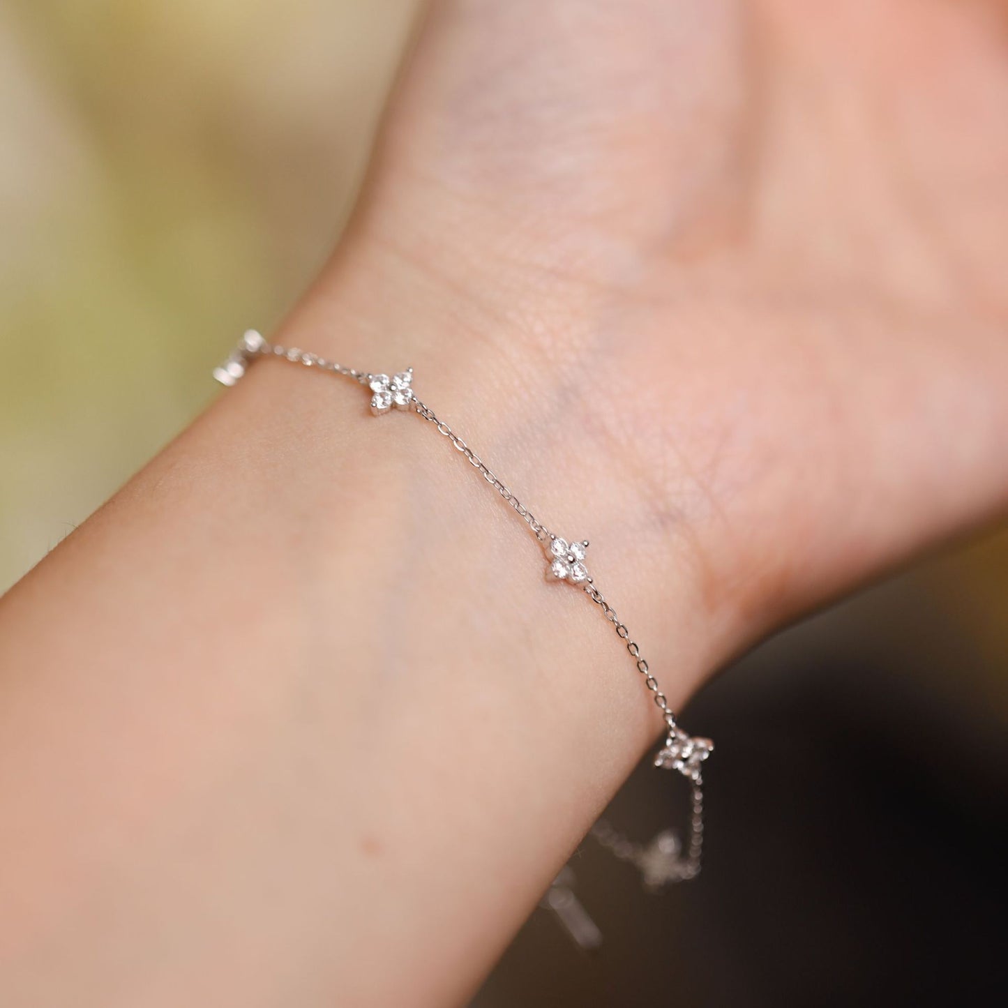 Silver Five Small Flower Clear Zircon Bracelet •G7921